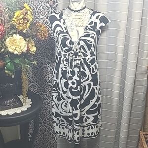 eci New York blacked and white beaded v neck dress